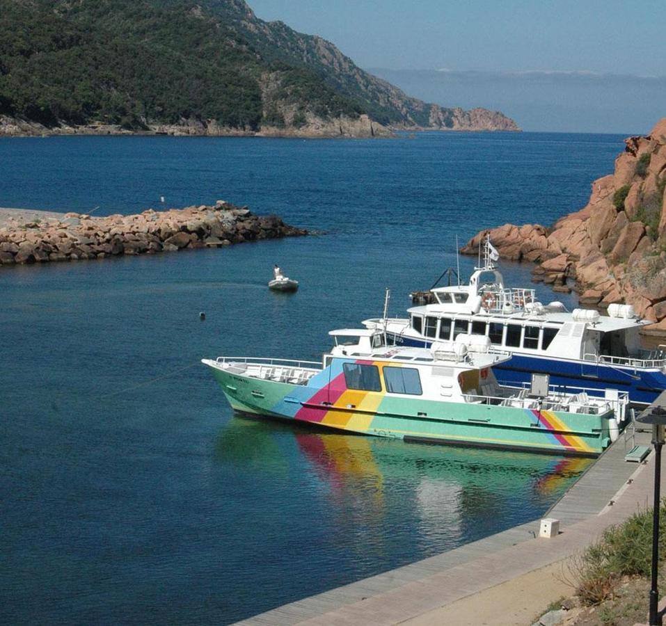 Готель La Calypso Porto  Екстер'єр фото