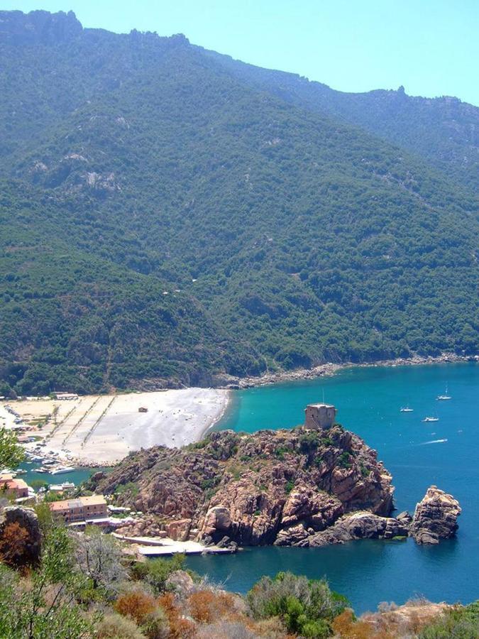 Готель La Calypso Porto  Екстер'єр фото
